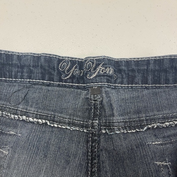 Yam Yam Women’s Jean Shorts - Picture 4 of 4